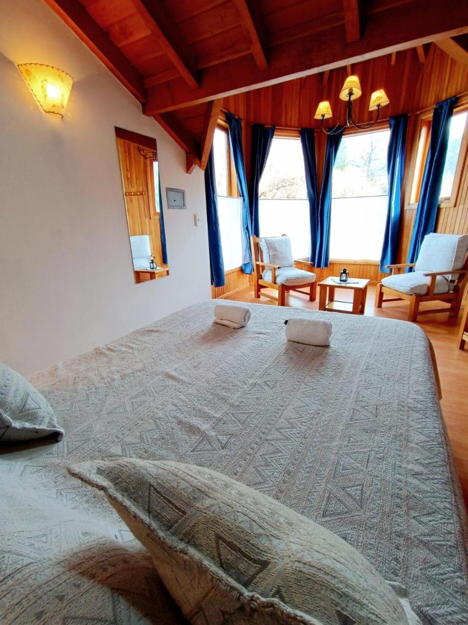 Apart Hotel Del Pellin San Martín de los Andes Exteriör bild