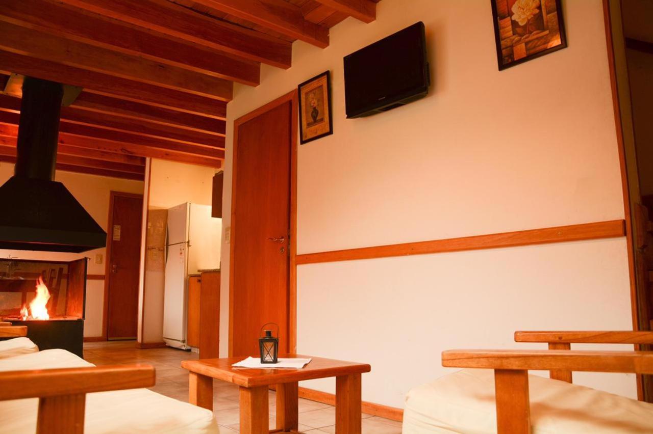 Apart Hotel Del Pellin San Martín de los Andes Exteriör bild